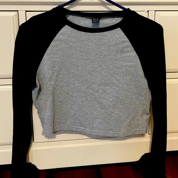 SHEIN long sleeve crop top size M - Picture 3 of 3